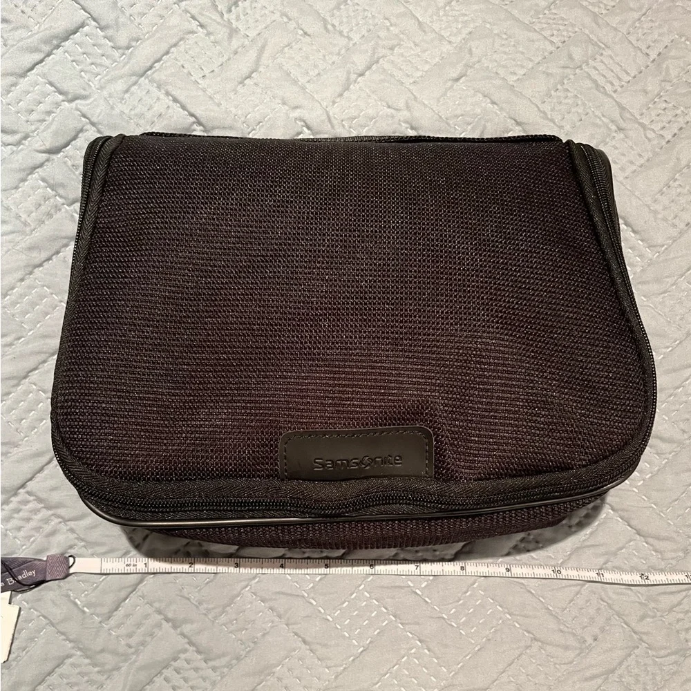 Samsonite Toiletry Kit - Picture 8 of 10